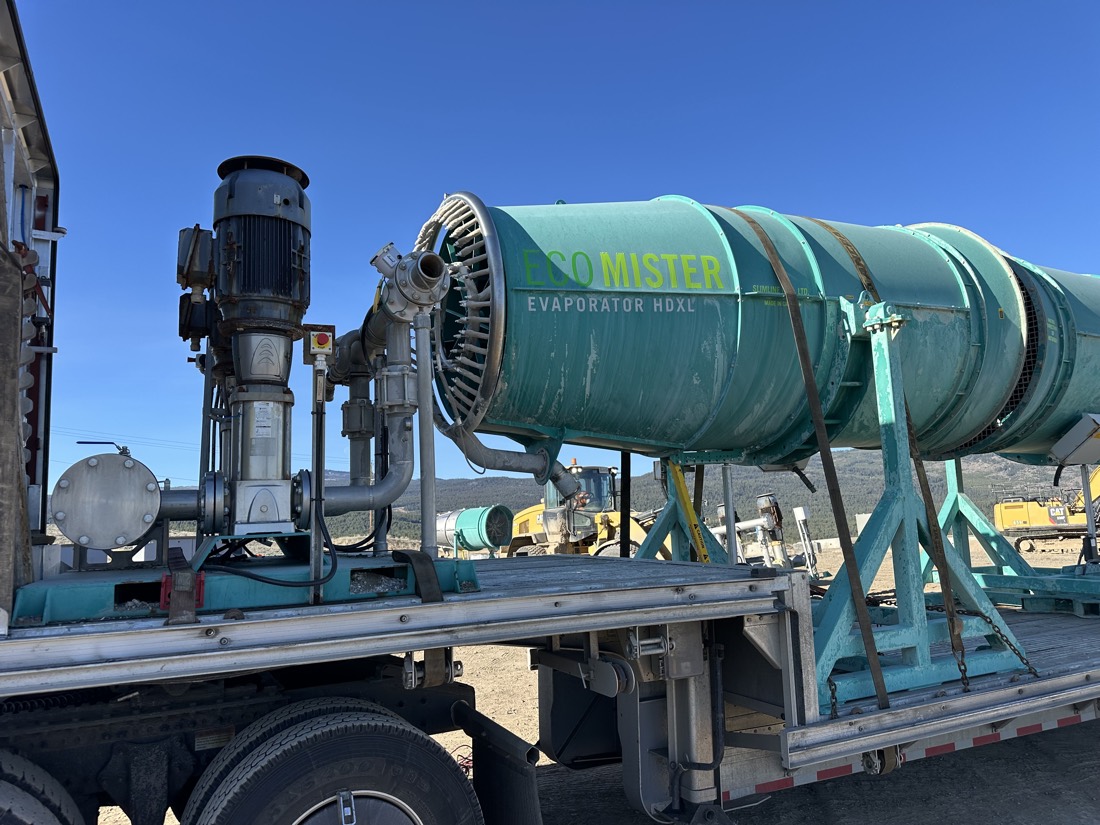 EcoMister evaporator dust-suppression cannon on flatbed — closer view with motor